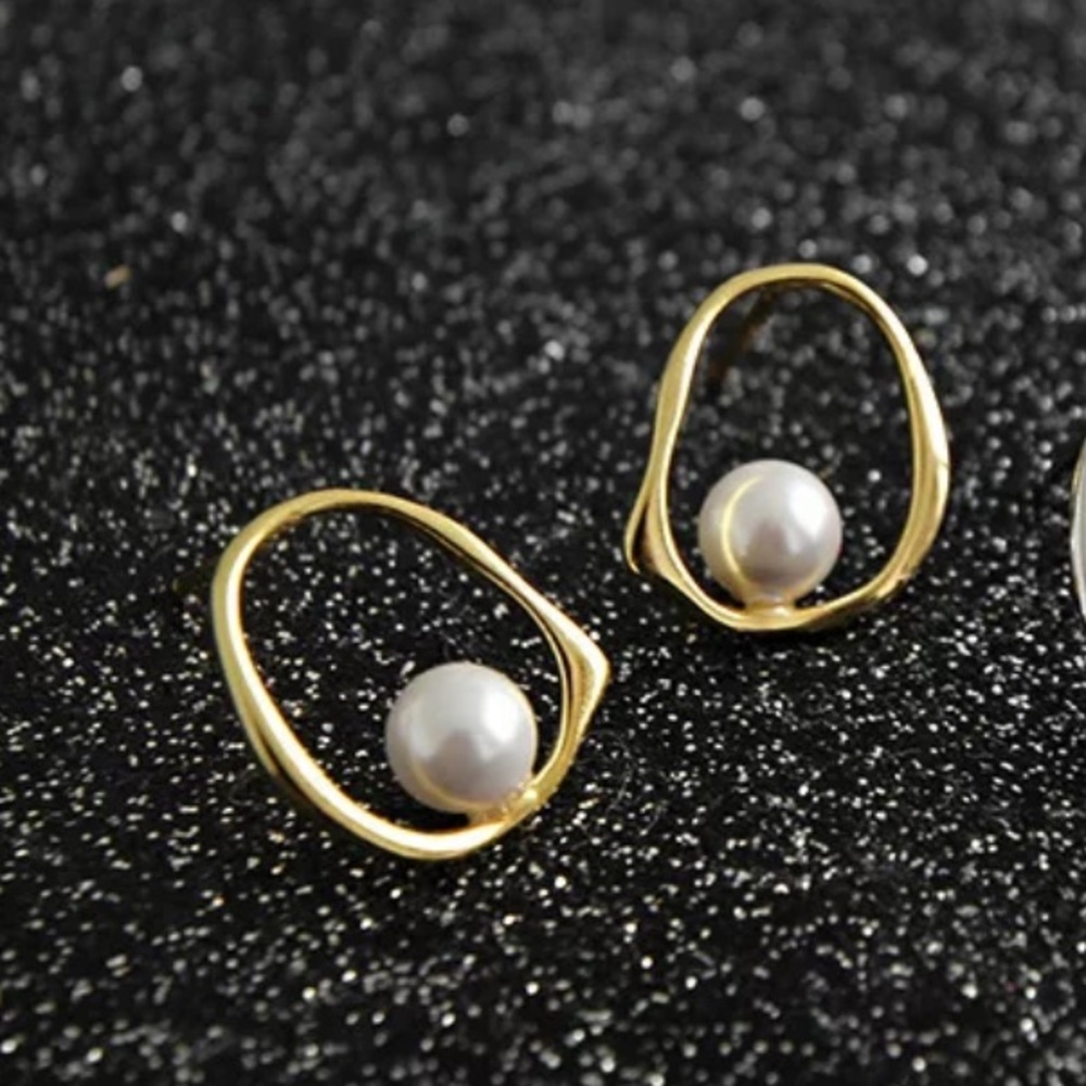 🌟Insta gold plated simple stud earrings